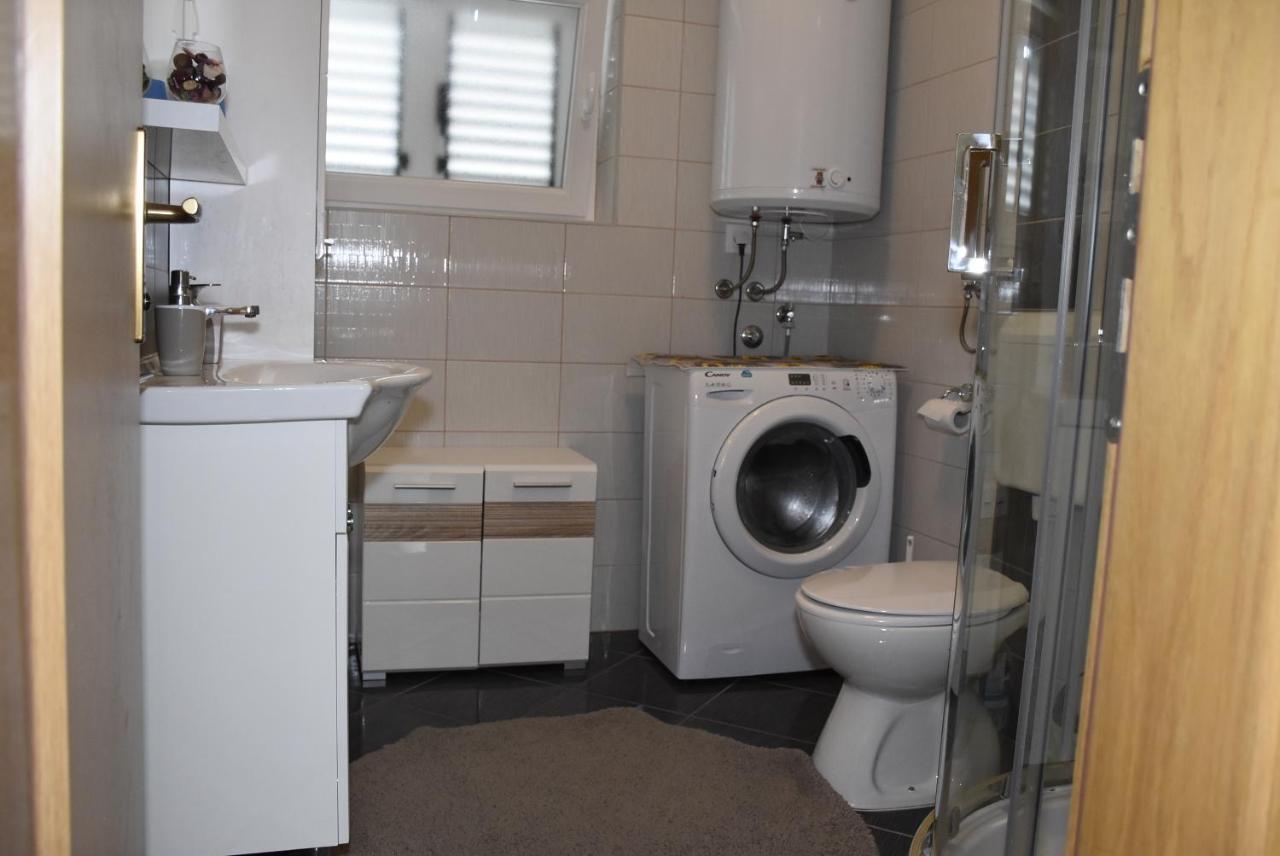 Apartmani Mira Klenovica Exterior foto